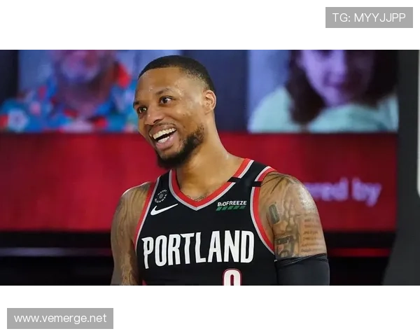 利拉德休赛期天天喝蛋白粉当水，结果夏天胖了十斤？